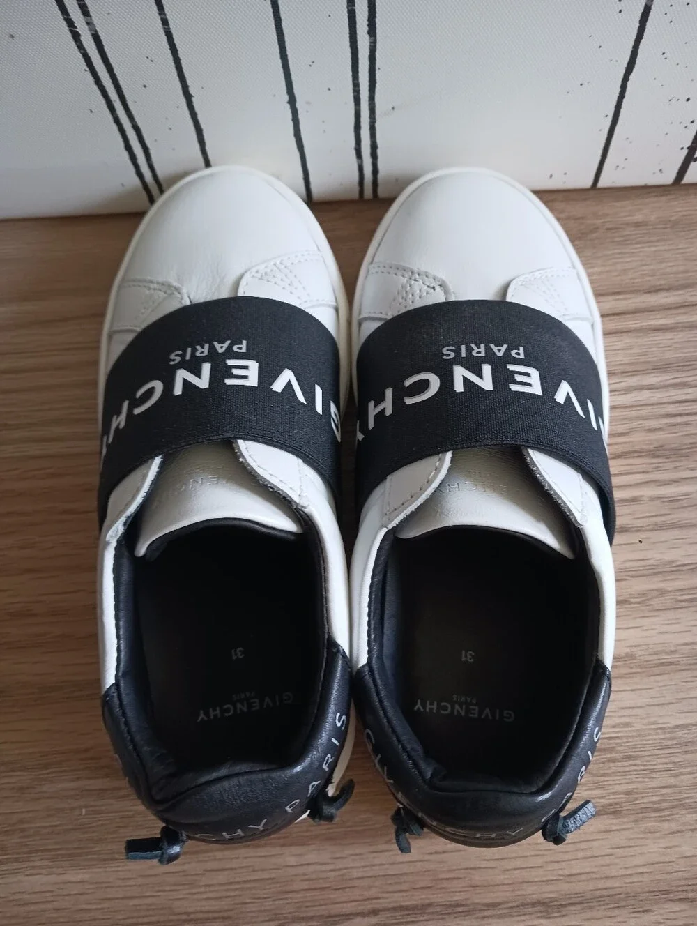 Givenchy Paris Urban Street Knot White/ Black Sneakers Size 31